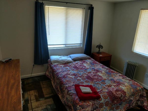 Lakeside Hostel & Guest House image 2